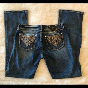 NWOT! MISS ME Embroidered and Embellished Distressed Boot Cut Jeans - Size 34
